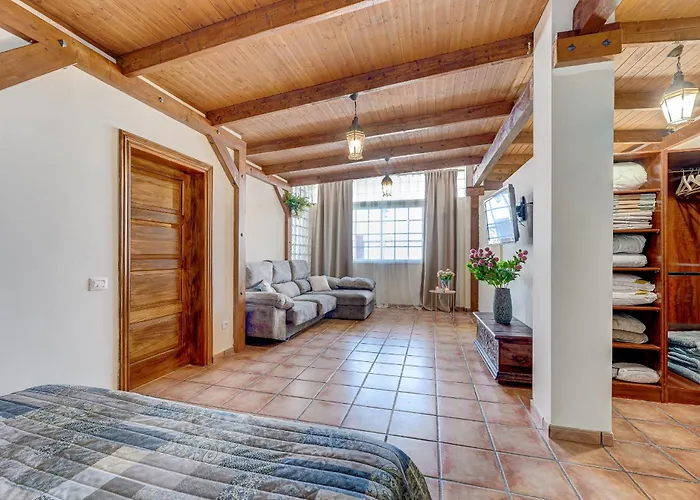 Carmen By Eden * Puntillo Del Sol