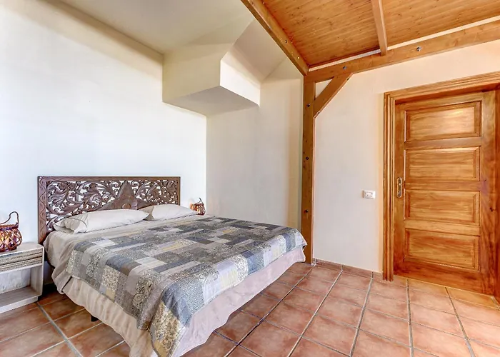 Semesterbostad Carmen By Eden